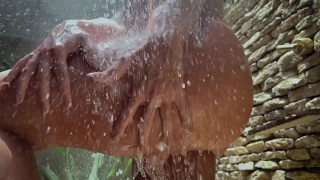 Douche avec un cul parfait et une superbe fille au corps pendant les vacances dans un hôtel de luxe Alagoas Brazil