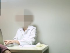 Video Female doctor sucks patient's cock until he cum in special treatment.