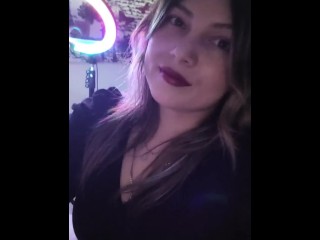 Мне нужен кто-то, кто прикоснется ко мне и научит меня!