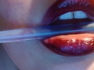 Rouge à Lèvres Enduit Complètement Détruit D’une Pen