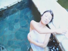 どう責任取ってくれるの、温泉で火照った私の体を