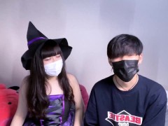 【ハロウィン】魔女のコスプレでフェラチオタイムアタック！19歳女子大生に濃厚精液顔射編 - Screenshot 5 of 16 - Handjob