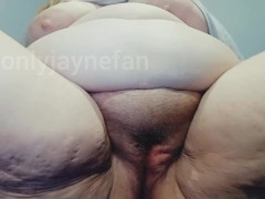 Fat pussy play