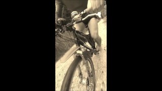 Palestra in bicicletta con Natural Muscle Guy Andy Edizione MTB di Halloween Autunno 2022 Parte 1