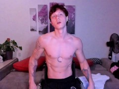 Striptease - Screenshot 13 of 16 - Sexy Man