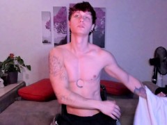 Striptease - Screenshot 5 of 16 - Beautiful Man