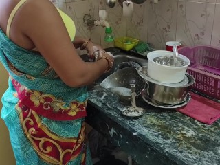 Indische Meid Hard Neuken in Keuken