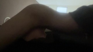 Ik hou ervan om mijn heupen te schudden omdat het zo goed voelt Korte twee masturbatievideo's van jongens ♡♡♡