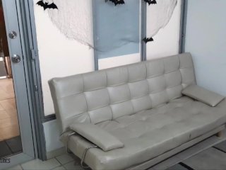 Tengo el coño tan húmedo que le digo amigo que he eche su leche dentro de mi pussy-Porno en Español