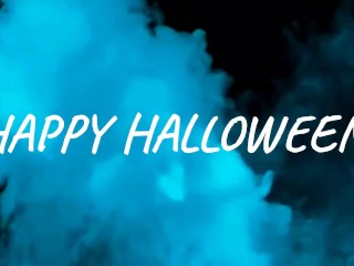 万圣节specual，角质小丑在阴户里拿了一个白色的大假阳具