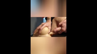 Быстрый орешек с бюстом красавчика с тугой игрушкой (видео выброса)