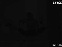Video WHITEBOXXX - Yoga Time Quickly Turns Into Very Romantic Sex For Oxana Chic
