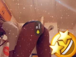 ebony shaking fat ass