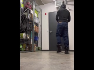 差点被当众抓到
