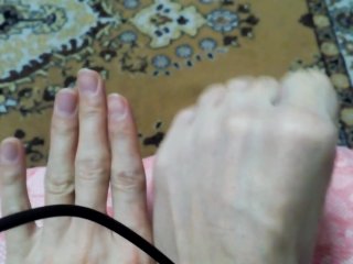 Athlete shows his hot feet and heels