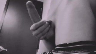 парень записывает, как мастурбирует для своей бывшей