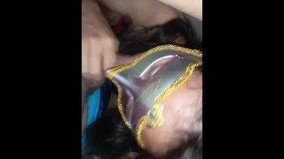 委内瑞拉人吮吸她继兄弟的鸡巴