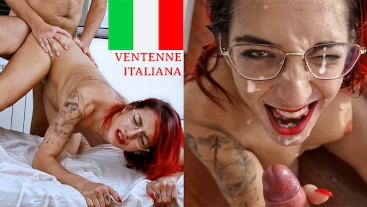 Bellissima ragazza italiana scopa a pecorina e pompino epico. Dialoghi in italiano. - Jasmin Carrera