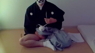 Se masturber dans Montsuki Hakama / Le travail de main le plus splendide en tant que japonais