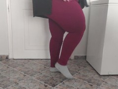 The door is stuck. Extremely pee desperation 