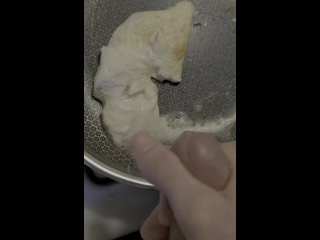 CuriusKinkyCouple-Adding Some Flavor to My Morning Eggs by Cumming on Them Great to Eat