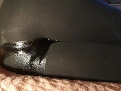 ⭐ Lazy Girl Smoking & Pissing Her Leggings In Bed!