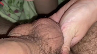 A drooling blowjob. Saliva flows through the eggs. I love such a buzz