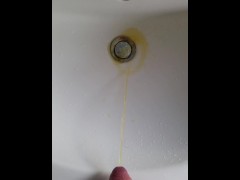 Make a Yellow Beam in the Sink it was a big relief - Screenshot 5 of 16 - Fetish