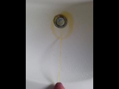 Make a Yellow Beam in the Sink it was a big relief - Screenshot 9 of 16 - Peeing