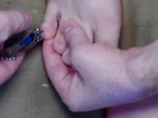 Clipping my ugly toenails