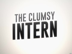 Video The Clumsy Intern - Lulu Chu / Brazzers
