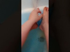Cum on my feet - Screenshot 11 of 16 - Feet