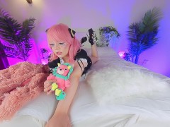 ANYA LOVES PEANUTS ( Anya Forger Cosplay ) - Screenshot 1 of 16 - Anya Forger Cosplay