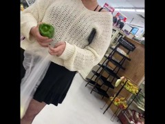 I make my wife cum with her new toy while grocery shopping in public!