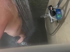 Hung chub caught wanking in spa public showers! | StraightGuy1996
