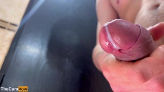Close-up: 8 touwen sperma! ! ! - Enorme lading