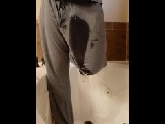 Wetting - Screenshot 4 of 16 - Pissing