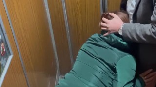 Fucked In The Elevator Without Waiting For Home