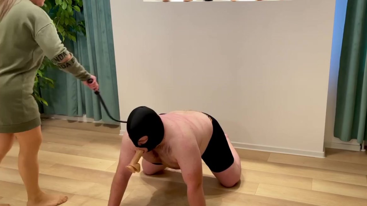 Госпожа тренирует раба - Pornhub.com