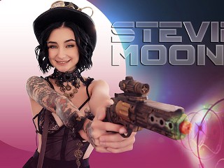 Exxxtra Small - Cute Steampunk Girl Stevie Moon Dá Um Boquete Desleixado no Garanhão e o Deixa Transar com Ela