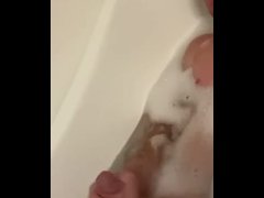 Bathtub jerki - Screenshot 11 of 16 - Solo Male