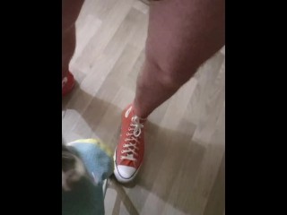 Je Remplis Ma Converse De Sperme