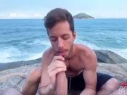 Preview 6 of Masturbando um estranho na praia de nudismo