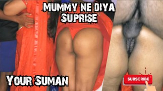 Indische heiße Stiefmutter wurde beim Wäschewaschen mit klarem Hindi-Audio gefickt 