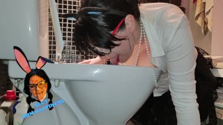 HUMAN TOILET MILF Slut with big tits licks the toilet bowl.