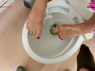 mom, kink, pissing, foot fetish