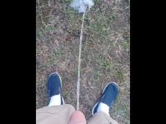Backyard Pissing - Screenshot 7 of 16 - Pee