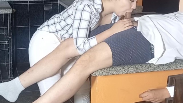 عنتيل مصري ينطر لتر لبن 💦 على وج جوزتو وهي عم تمص لو زبو🍆 Sex Blowjob égyptien 🇪🇬