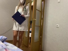 Video The patient could not restrain himself and ducked the nurse