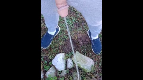 Risky Oustide Pissing